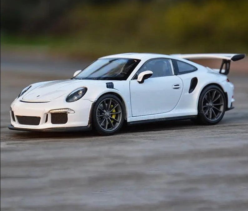 Welly / Porsche 911 GT3 RS Modellauto / Maßstab 1:24 - NerdyGeekStore