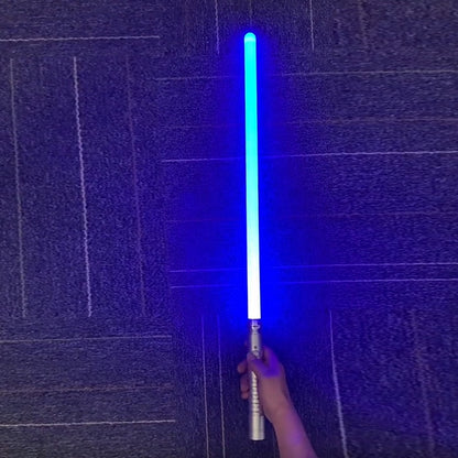 Laserschwert 75cm / 7 Farben RGB / Mit Akku und Soundeffekten - NerdyGeekStore